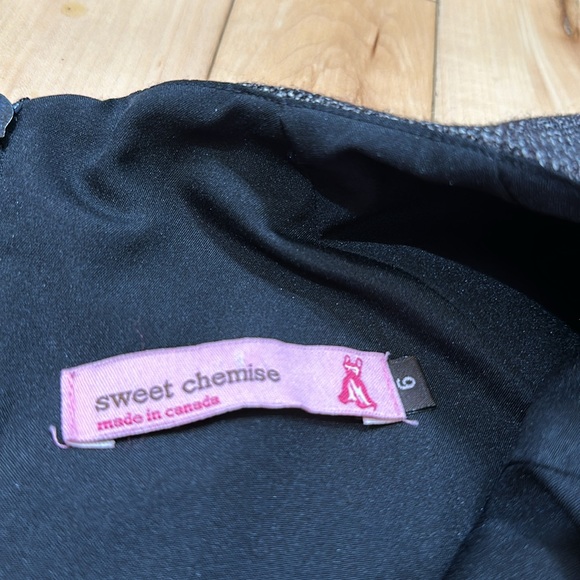 Sweet Chemise Dress - Picture 4 of 10